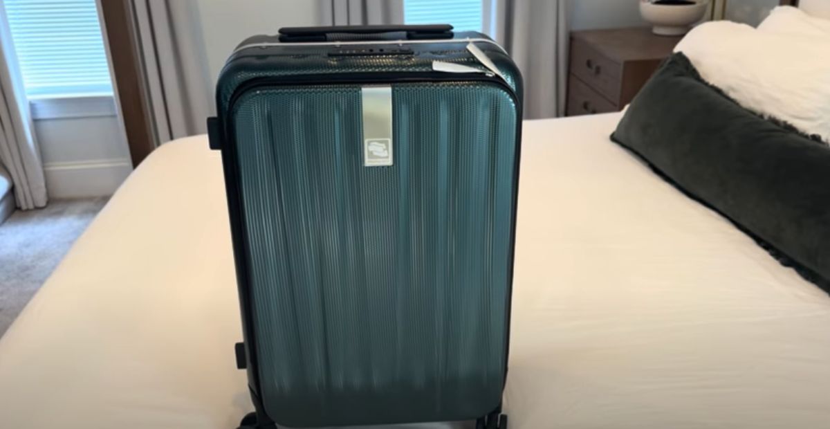 Hanke carry on luggage 