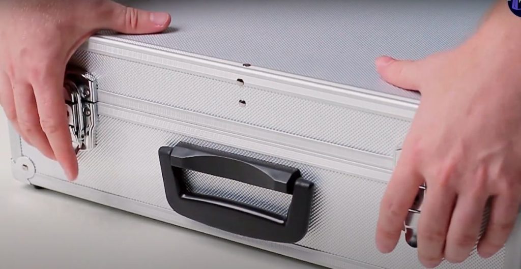  Briefcase Design and Functionality