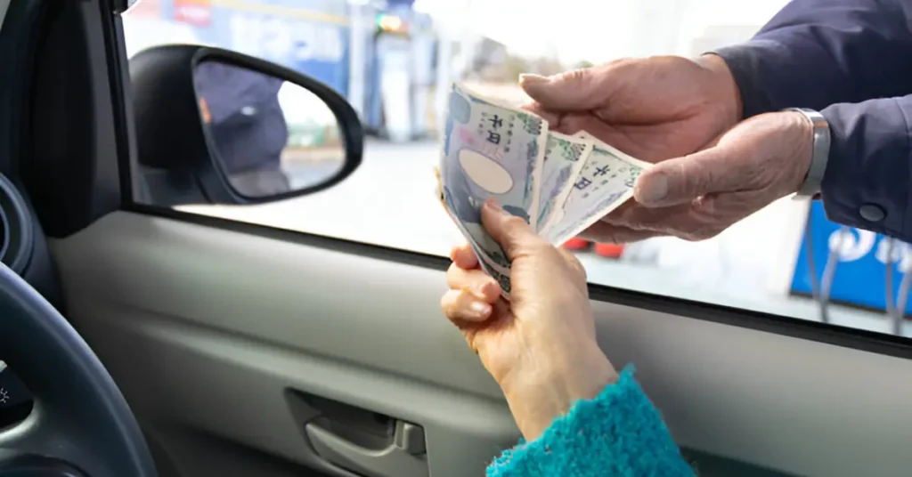 Arrive Cash‑Poor and Tip‑Shy