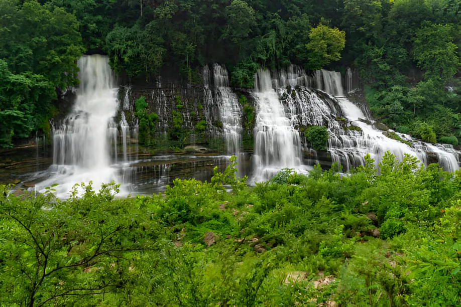 Top Waterfalls Near Nashville, Tennessee