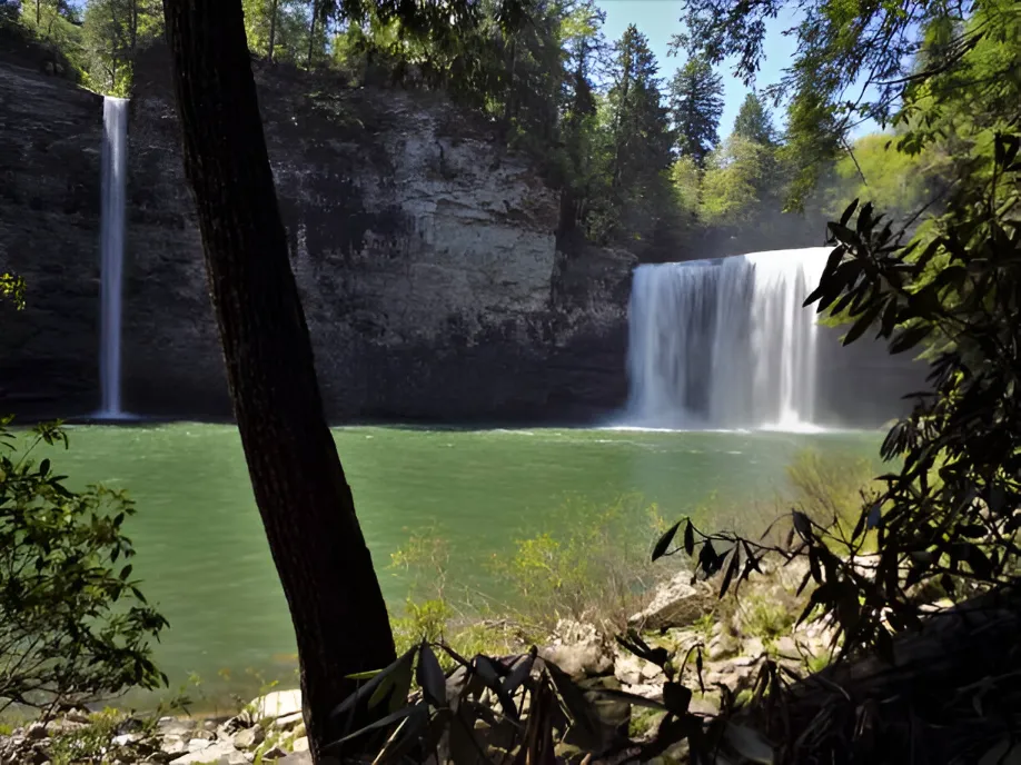 Top Waterfalls Near Nashville, Tennessee