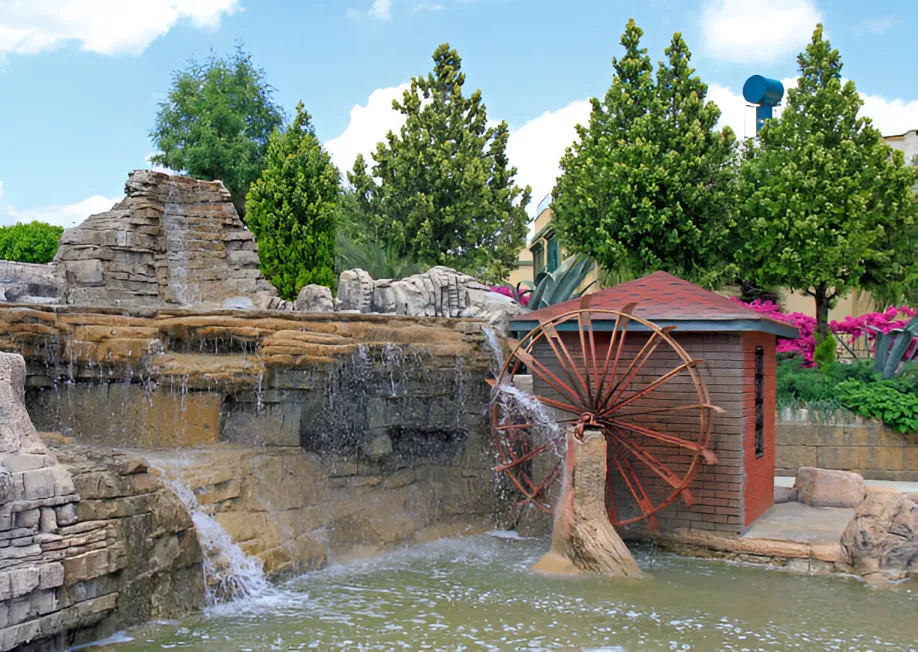 Zehnder’s Splash Village