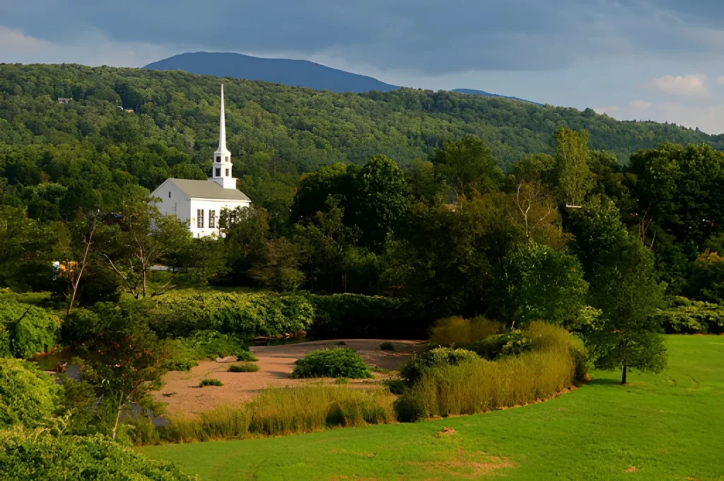 Stowe Foliage Arts Festival (October)